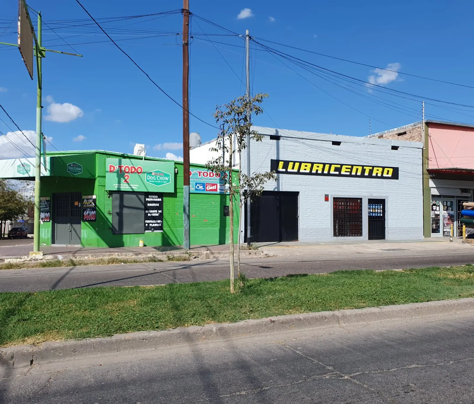 LOCALES COMERCIALES EN GUAYMALLEN