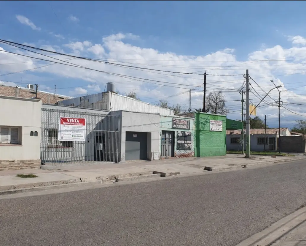 LOCALES COMERCIALES EN GUAYMALLEN