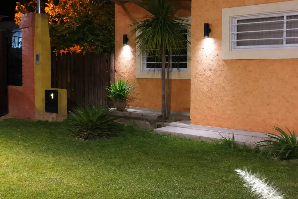 VENDO CASA EN BARRIO LOS PARRALES GUAYMALLEN