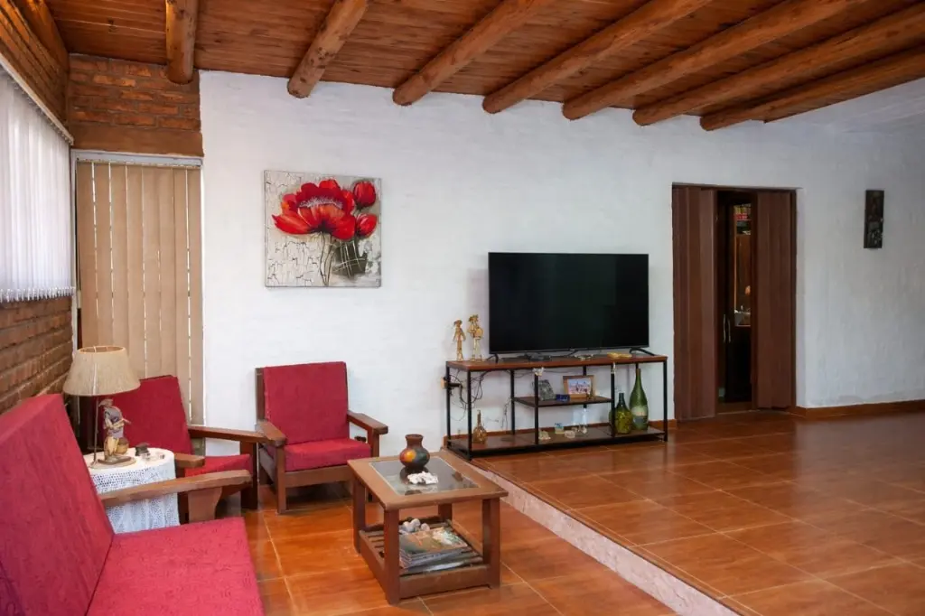 VENDO CASA EN BARRIO LOS PARRALES GUAYMALLEN