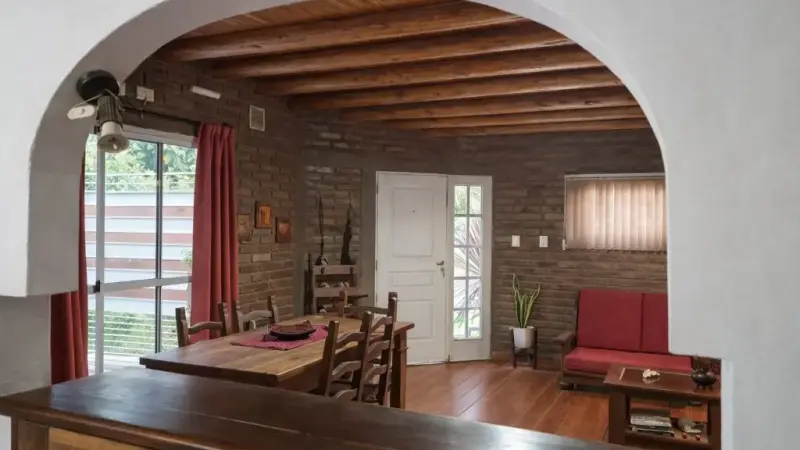 VENDO CASA EN BARRIO LOS PARRALES GUAYMALLEN