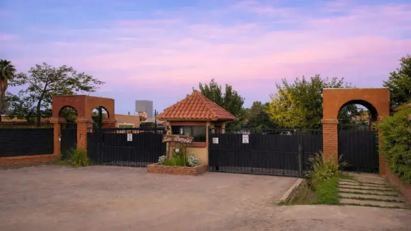VENDO CASA EN BARRIO LOS PARRALES GUAYMALLEN