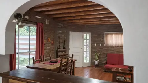 VENDO CASA EN BARRIO LOS PARRALES GUAYMALLEN